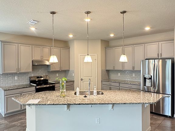 4th image of 14018 Pecan Orchard Dr