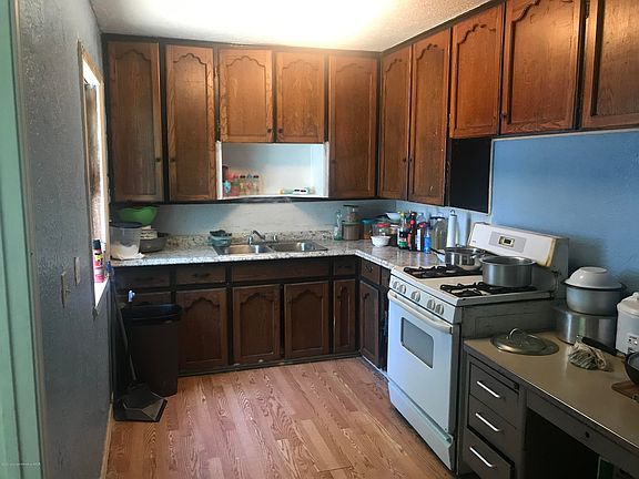 5th image of 1318 Columbine St