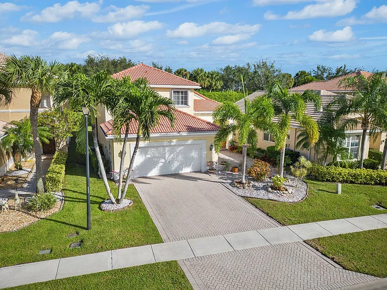 11131 Laurel Walk Rd — Photo 4