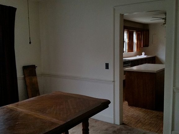 Din. Rom to Kitchen