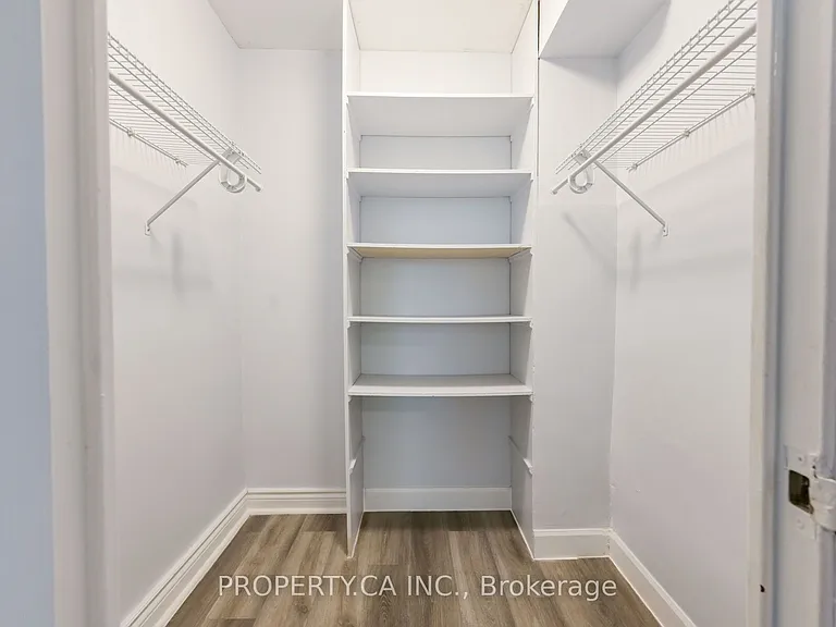 60 Pavane Linkway #207 — Photo 9
