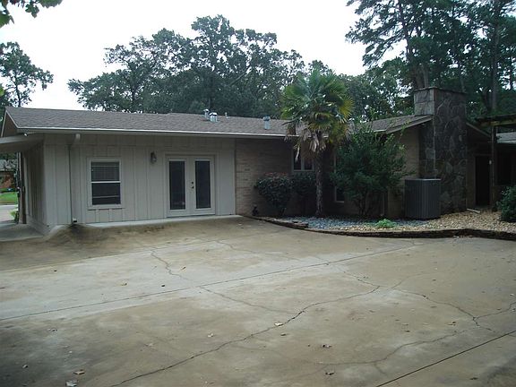 5th image of 2315 Fleetwood Dr