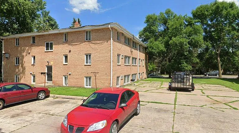3643 Penn Ave N — Photo 1