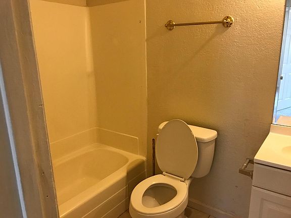 5th image of 5847 Brush Creek Dr