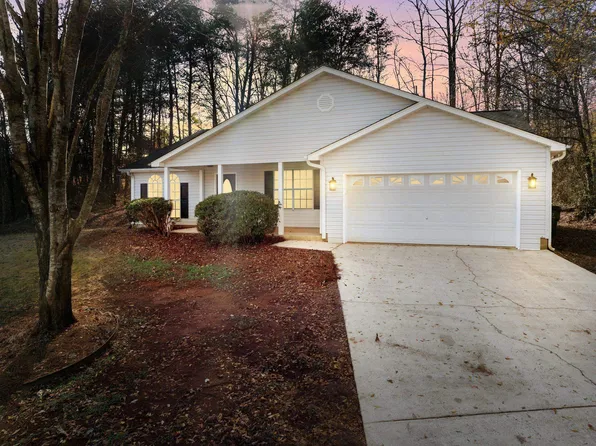 121 Confederate Ln, Greer, SC 29651