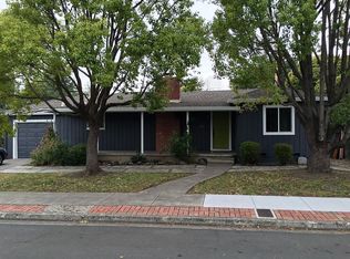 2725 Village Side Dr, Santa Rosa, CA 95405