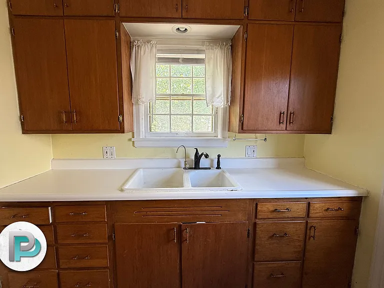 1312 S Massachusetts Ave — Photo 12