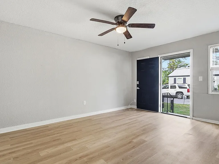 5931 Wilmar Rd — Photo 5