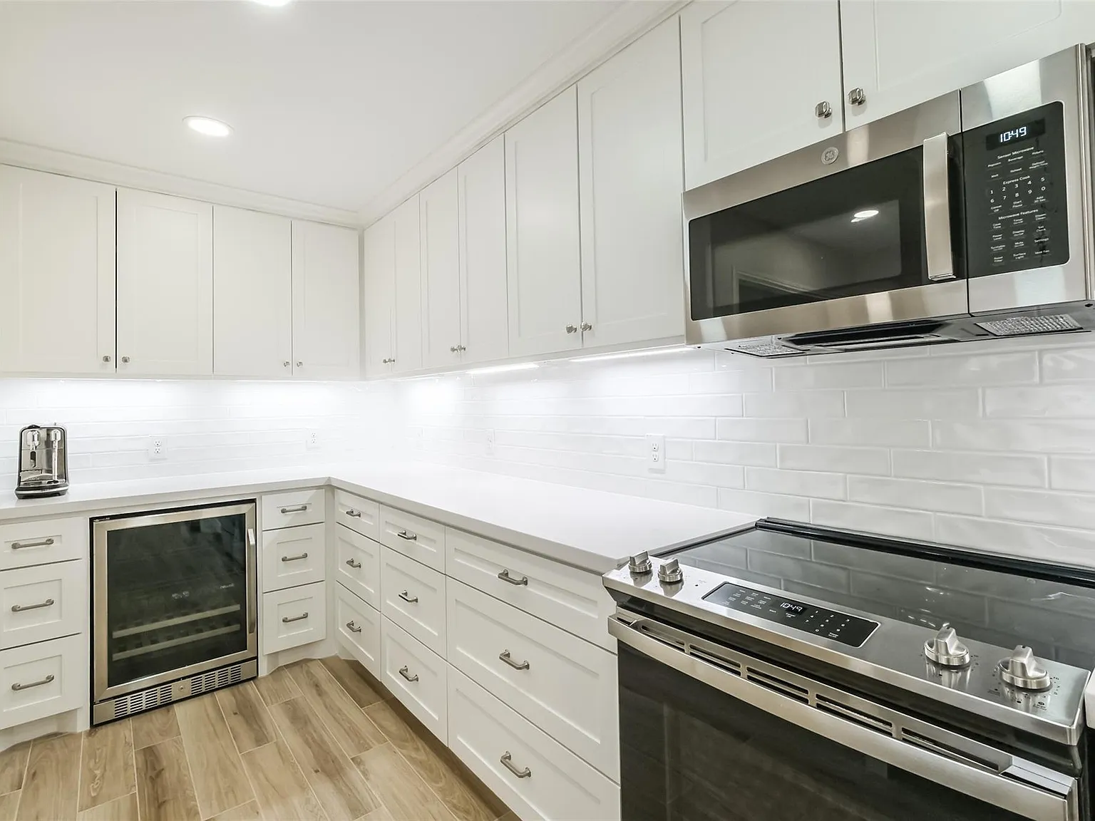 4 bed, 3.0 bath, 2248 sqft, $2,650 — Photo 4