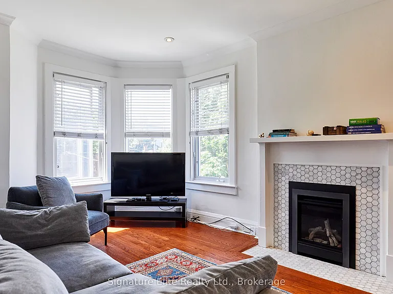 124 Geoffrey St #UPPER — Photo 7
