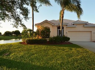 2164 Oxford Ridge Cir, Lehigh Acres, FL 33973