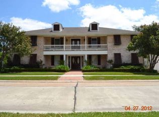 3705 N Labarre Rd, Metairie, LA 70002