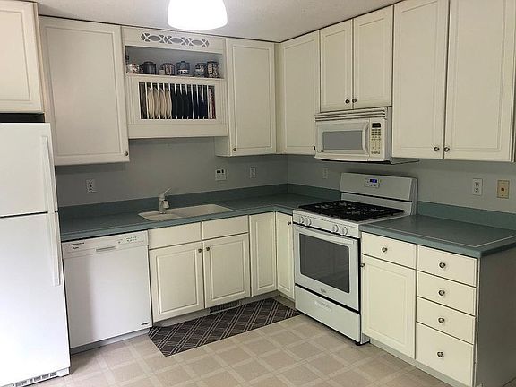 3rd image of 6213 Alyse Ln