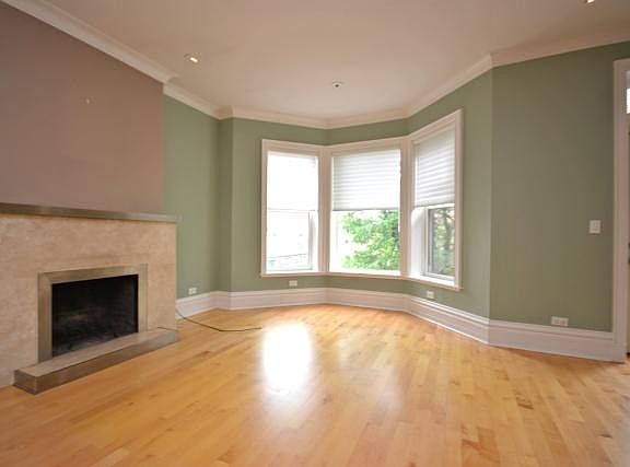 4th image of 745 W Briar Pl #3