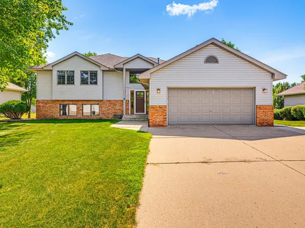 160 Orchard Ave SE, Hutchinson, MN 55350