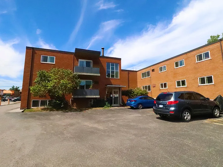 6586 Drummond Rd — Photo 21