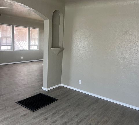 2nd image of 3909 Clifton Ave