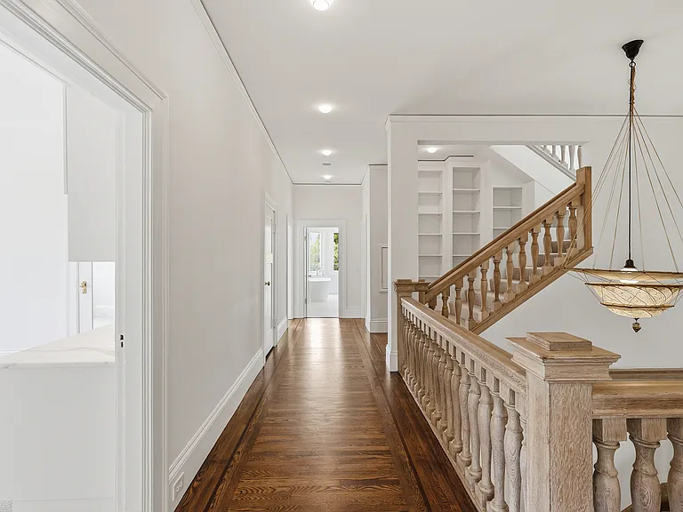 2998 Pacific Ave — Photo 37