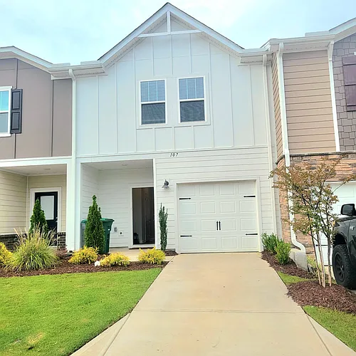 107 Joneshaven Dr Photo 1