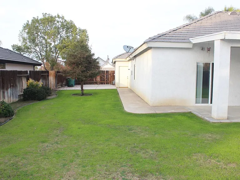 14501 Flower Crest Ave — Photo 17