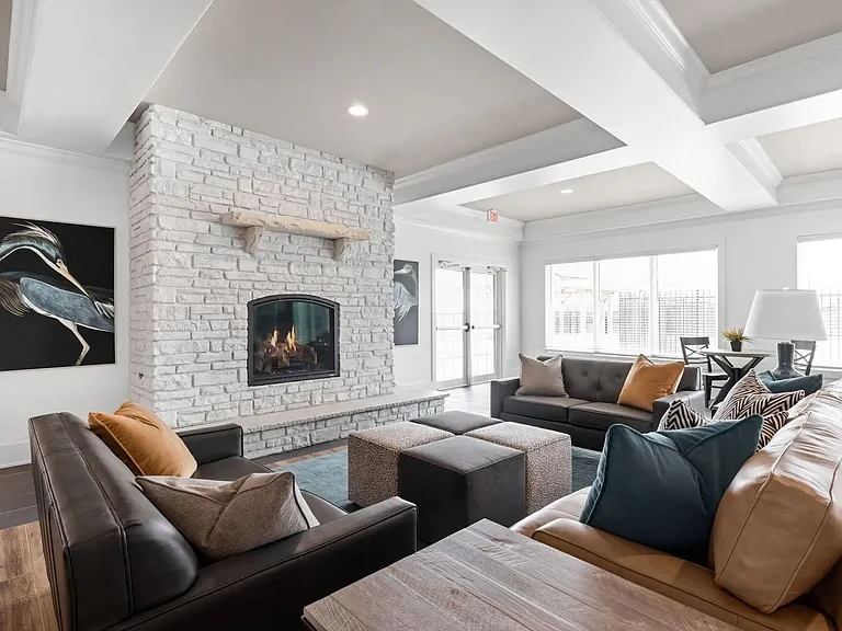 Union Club Apartments — Photo 25