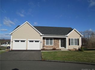 90 Applegate #16, Southington, CT 06489