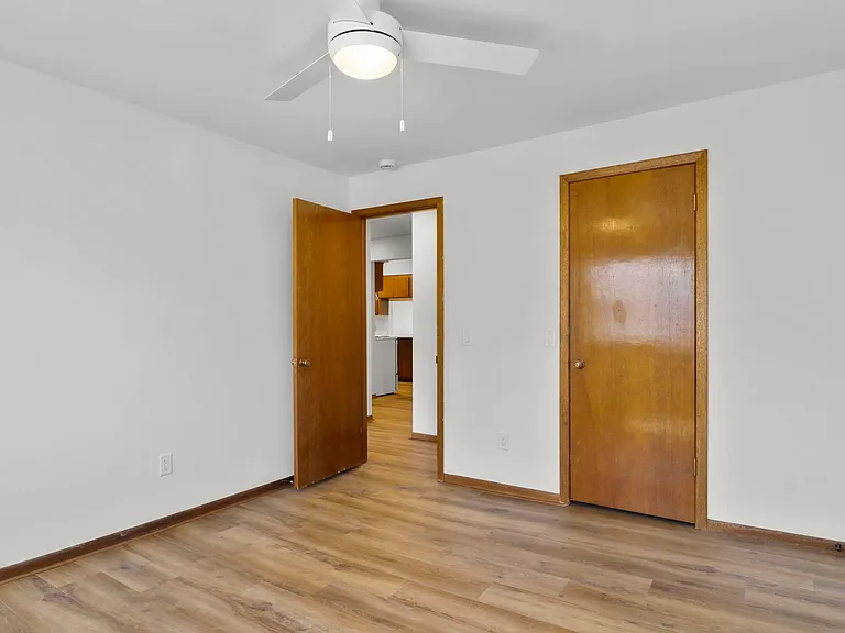 526 W Franklin St #4 — Photo 8