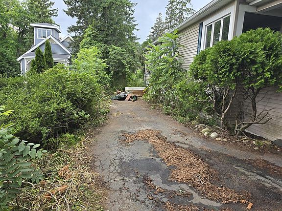 3rd image of 1530 2nd STREET