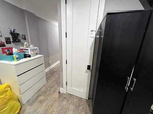 Rented by Delmark Realty LLC | media 109