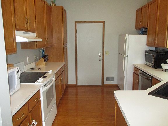 3rd image of 12958 Ontonagon Dr