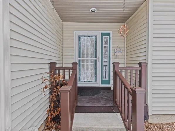 207 Bittersweet Circle, Williston, VT 05495