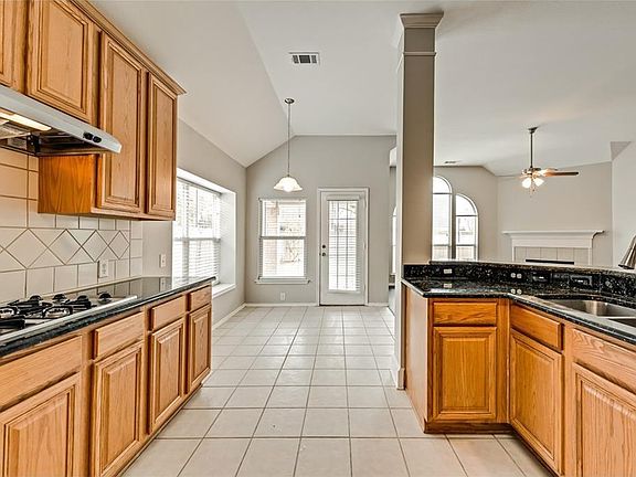 5th image of 2213 Tralee Cir
