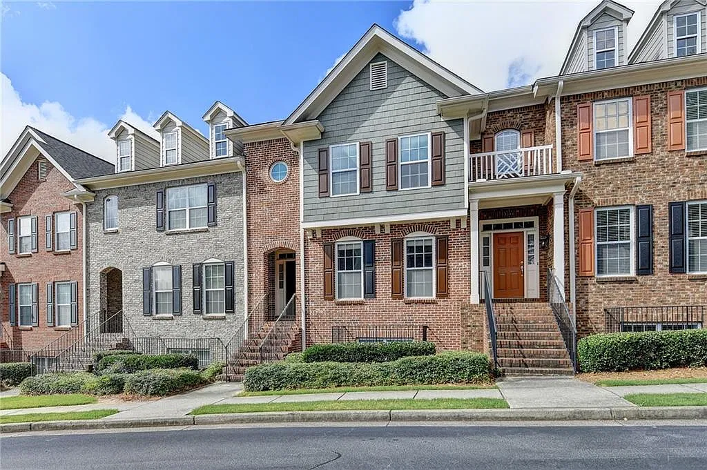 4 bed, 3.5 bath, 2614 sqft, $2,500 — Photo 3