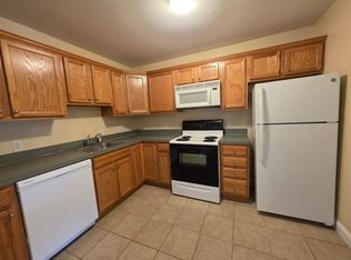 125 Main St #404B, East Haven, CT 06512