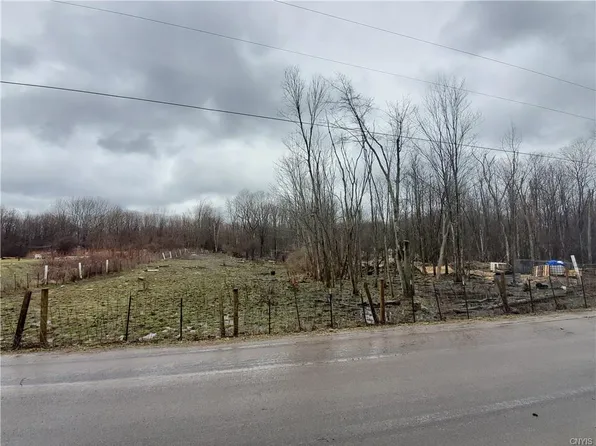 636 Towne Rd, Pulaski, NY 13142
