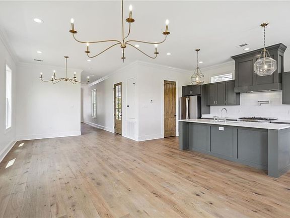 5th image of 524 Atlantic Ave