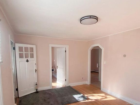 3rd image of 11 Edgewood Pl