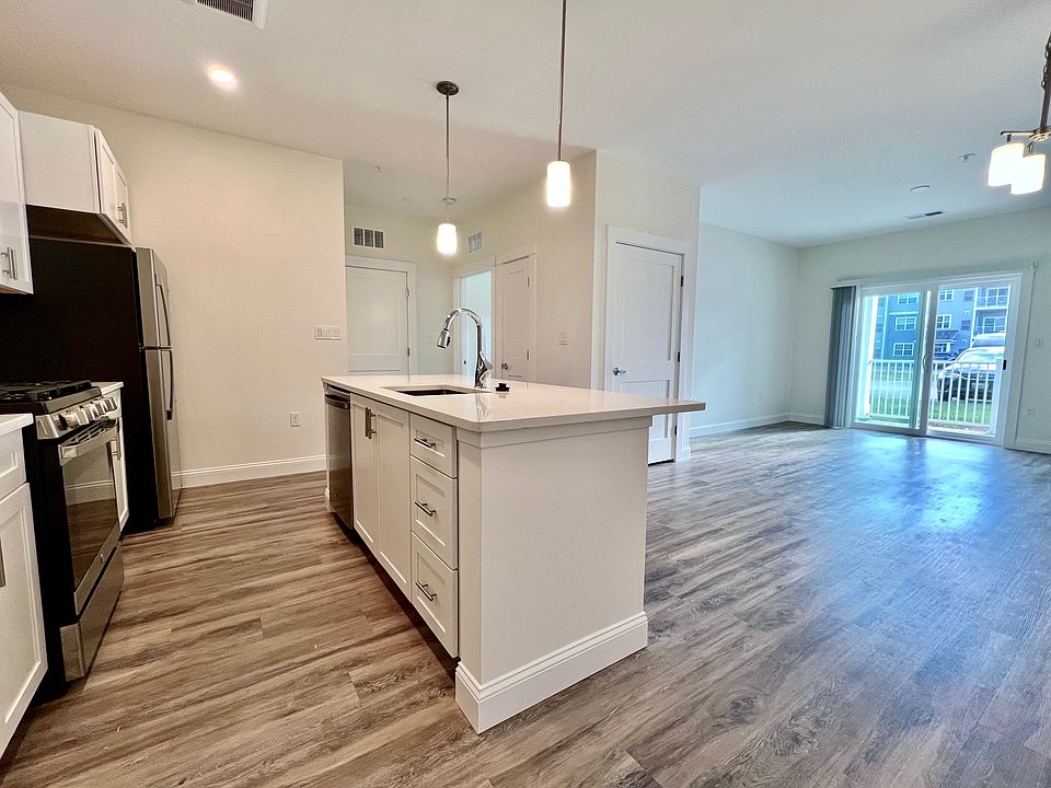 Spacious with all new finishes