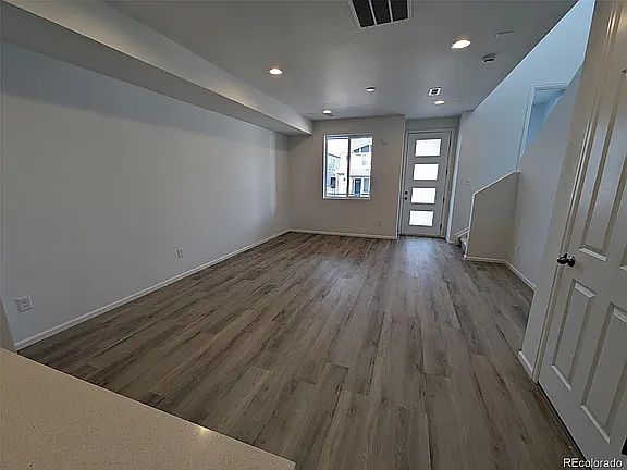 4th image of 8485 Eagle Riv