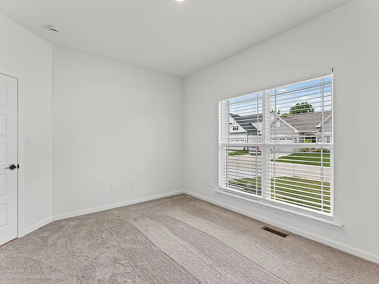 538 Ryehill Dr — Photo 10