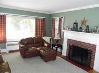128 Goldthwaite Rd, Northbridge, MA 01534