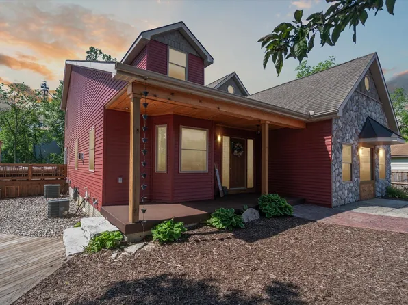 210 E McNeil St, Corunna, MI 48817