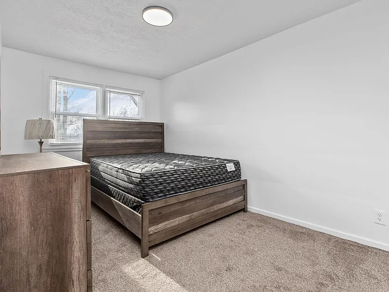 62 Midland Heights Cir #C — Photo 17