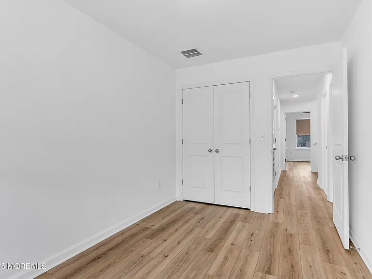 1514 Heck Ave — Photo 12