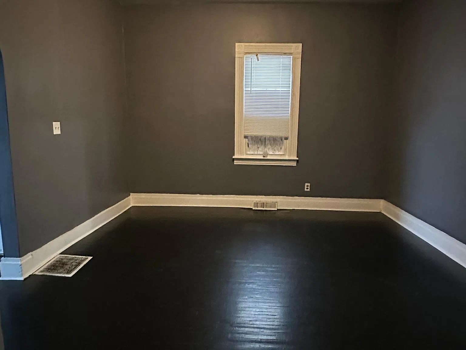 2 bed, 1036 sqft, $800 — Photo 1