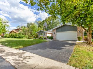 3227 Knollwood Ln, Homewood, IL 60430