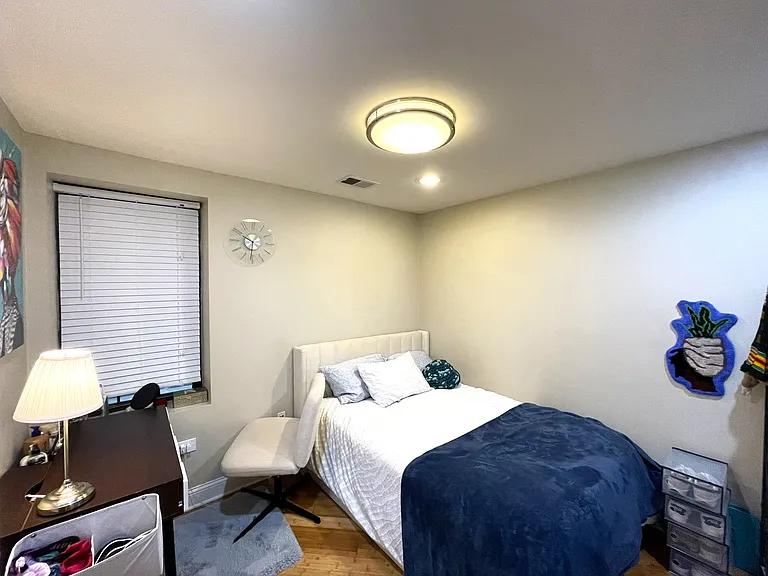 1522 W Superior St #1 — Photo 16
