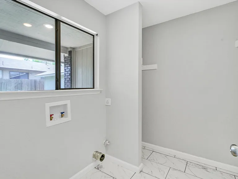 505 Old West Dr #B — Photo 18
