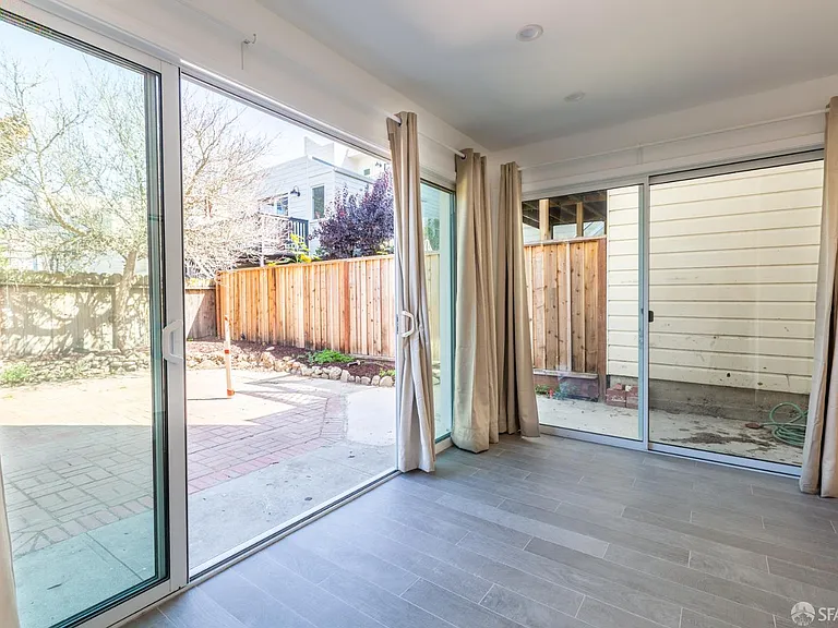 3716 Divisadero St — Photo 7