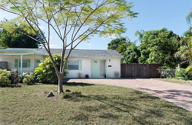 1st image of 3503 Poinciana St
